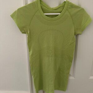 Green/yellow lululemon short sleeve swiftly tech
